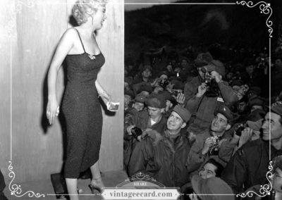 vintage-ecard-marilyn-monroe-picture-army